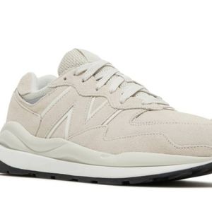 New Balance 57/40 Moonbeam LIKE NEW